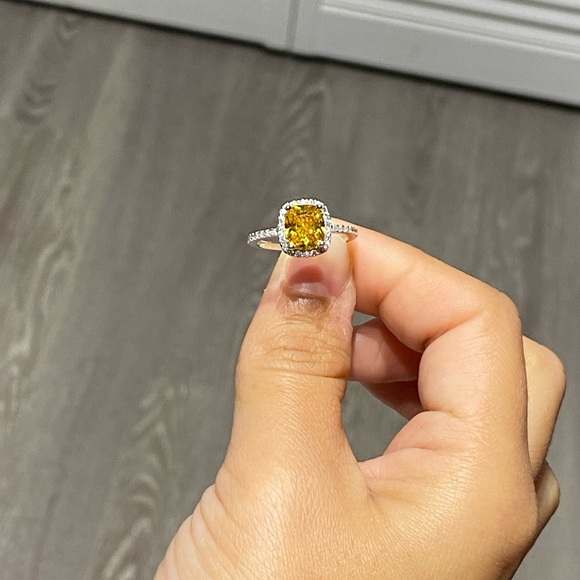 ✨Stunning Citrine Halo Ring✨ - Picture 13 of 16